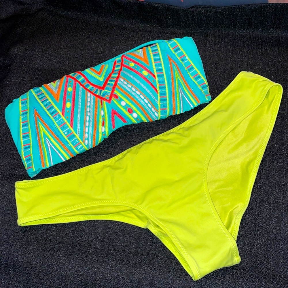 VS Bikini